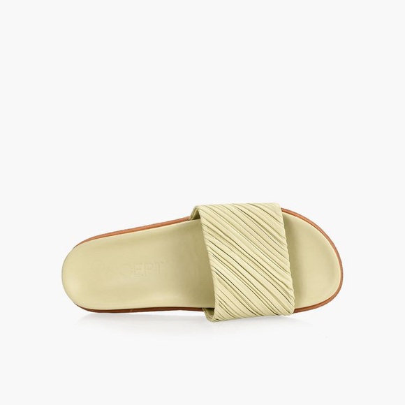 ONCEPT | Athens Ruched Leather Slide Sandal in Green Sustainable 8 - Picture 3 of 12